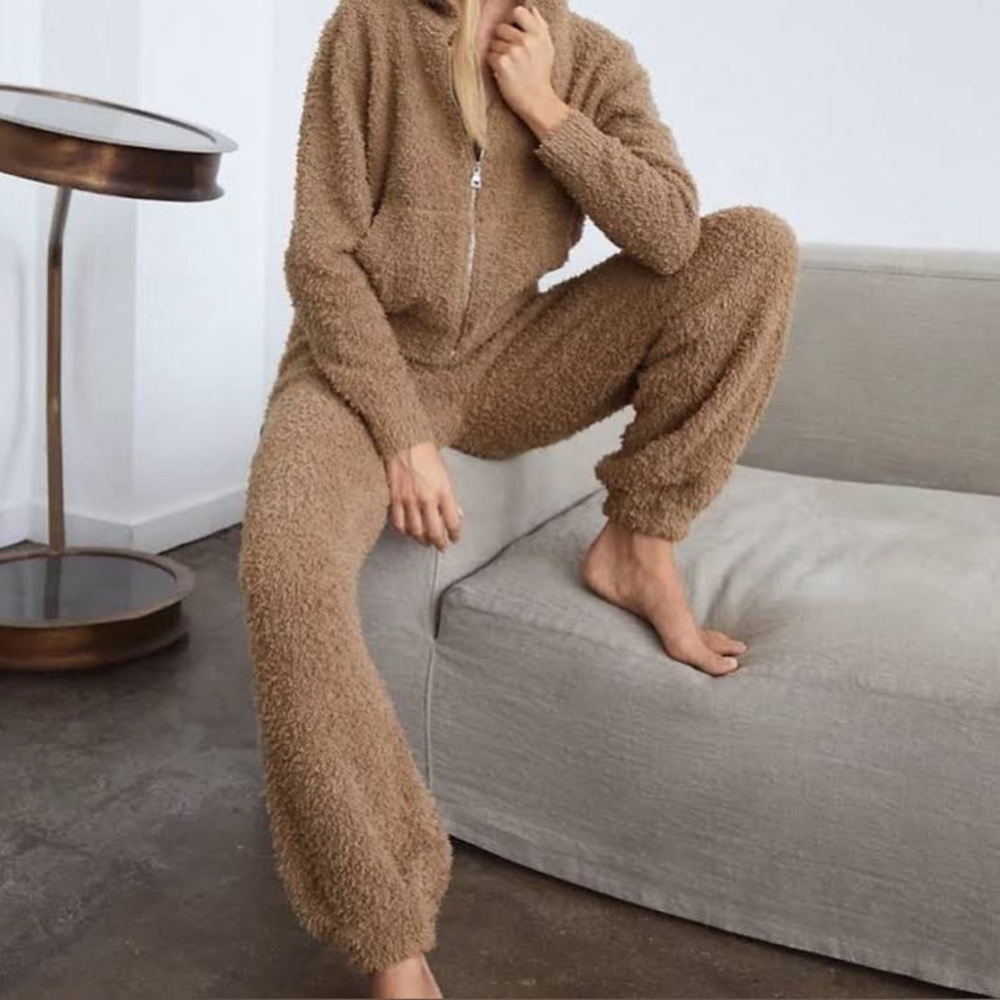 Fuzzy babaton sweats